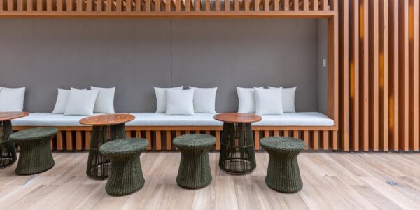 569a5616 af28 4eec bb4c 9974a2506041