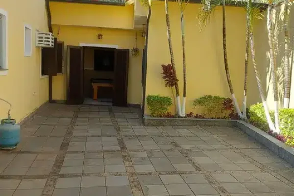 570474556100613