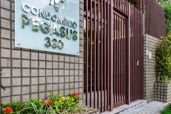 63fe2cdfc9ab0b266cf449a7 1 275