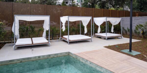 f4c06815 b2d1 46bf a731 dab94a4936f1